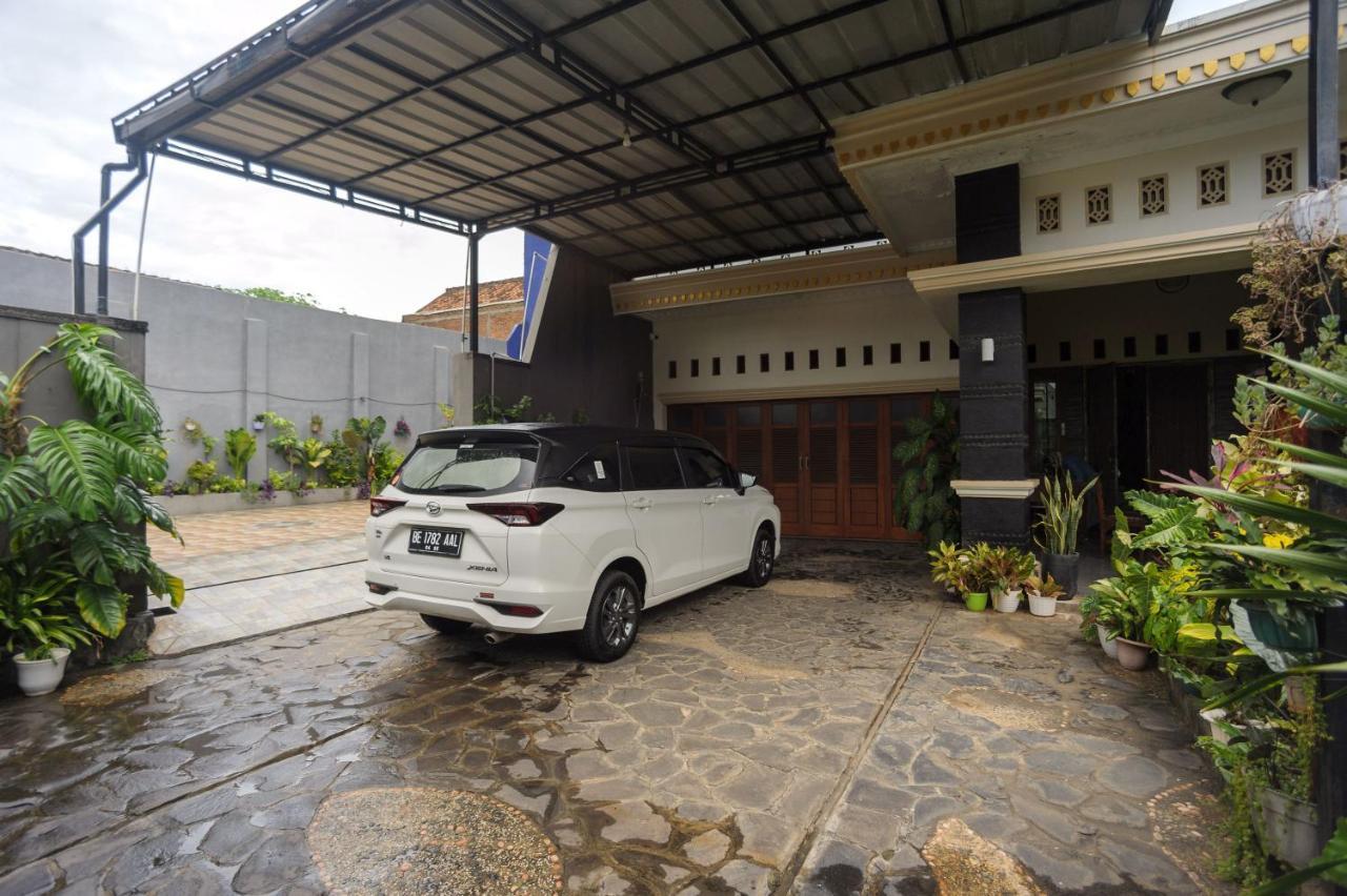 Reddoorz Syariah Near Rs Advent Bandar Lampung Hotel Kültér fotó